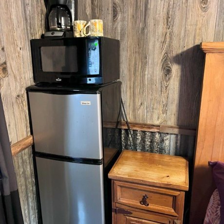 A interior view of a cabin at 429 Resort & Marina in Quinlan, TX.